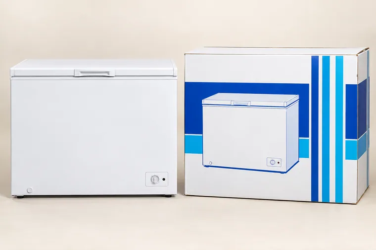 Colour-printed packaging sample style of chest freezer beside a chest freezer carton